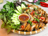 Giò heo muối chiên giòn ăn kèm kim chi Món ngon đậm đà, hấp dẫn khó cưỡng