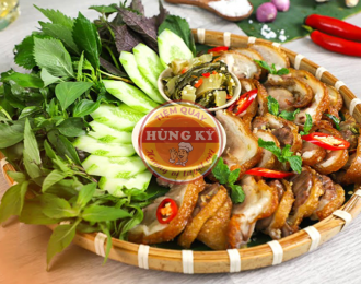 Giò heo muối chiên giòn ăn kèm kim chi Món ngon đậm đà, hấp dẫn khó cưỡng