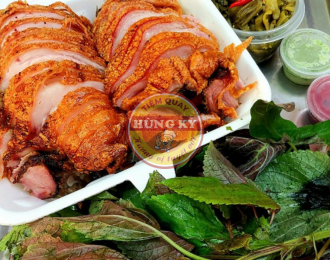 Giò heo quay lá mắc mật Món ngon đặc trưng của ẩm thực Việt