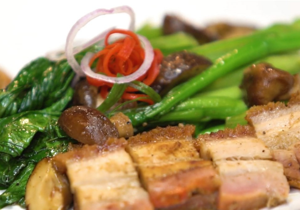 Các Món Ăn Nhẹ Và Đặc Sản Từ Heo Quay