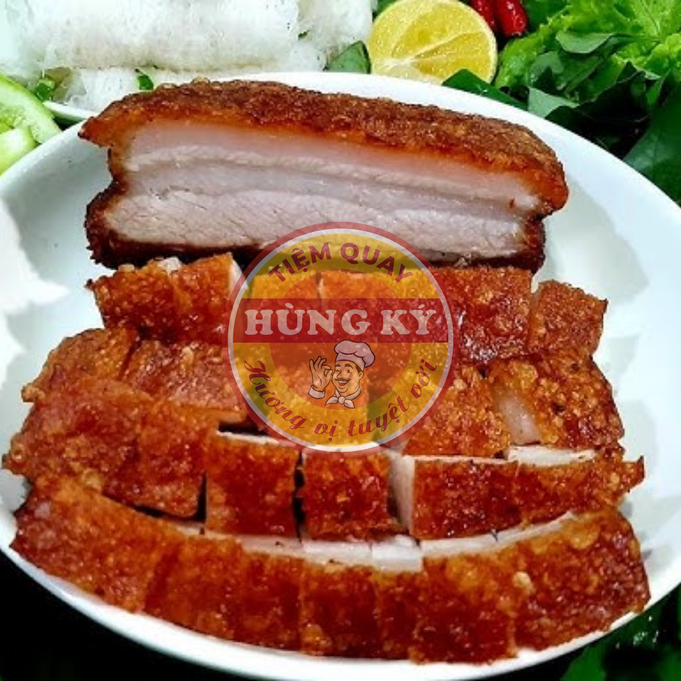 Cách thưởng thức heo quay giòn tan đúng điệu