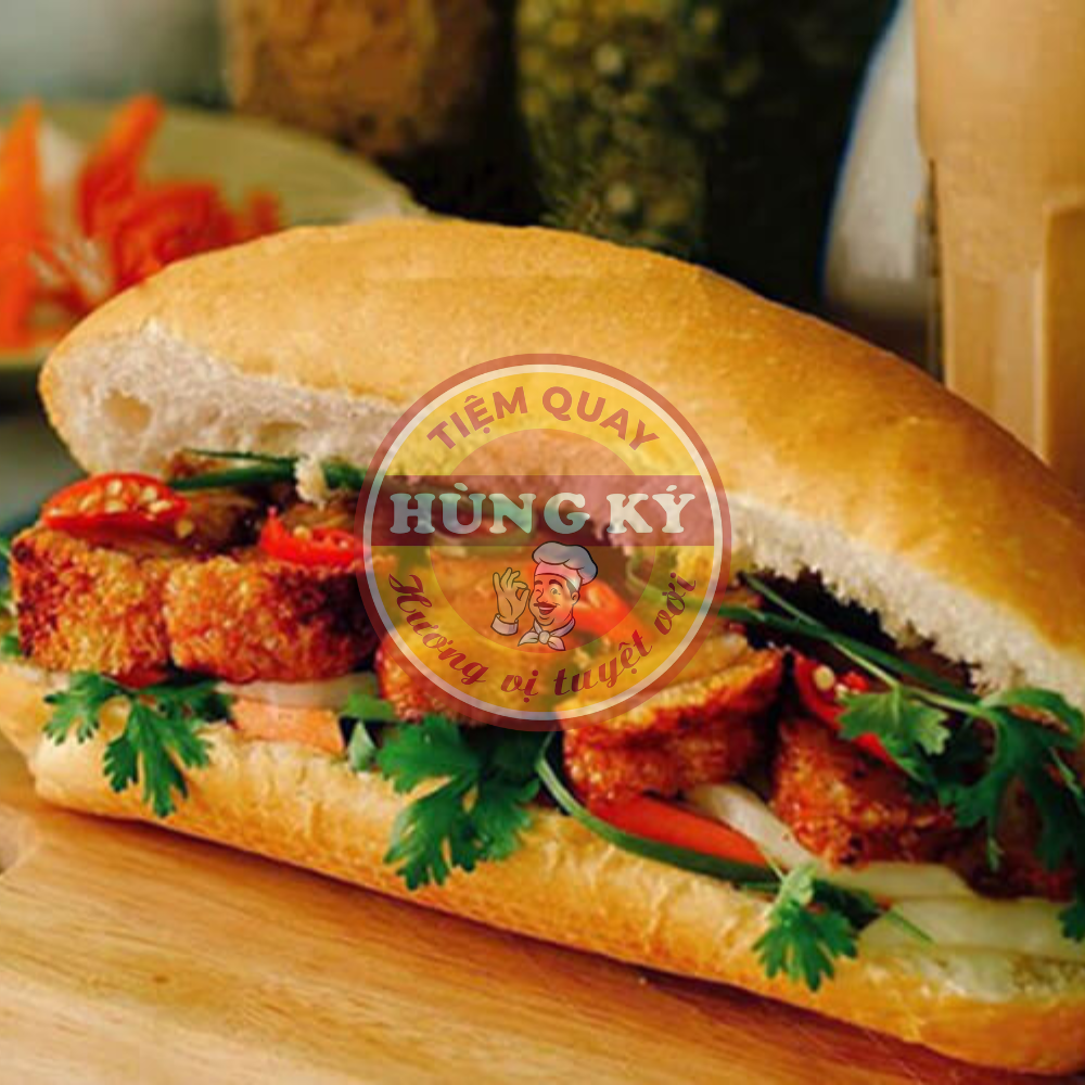 Heo quay xé phay mixed cùng bánh mì hoặc bún