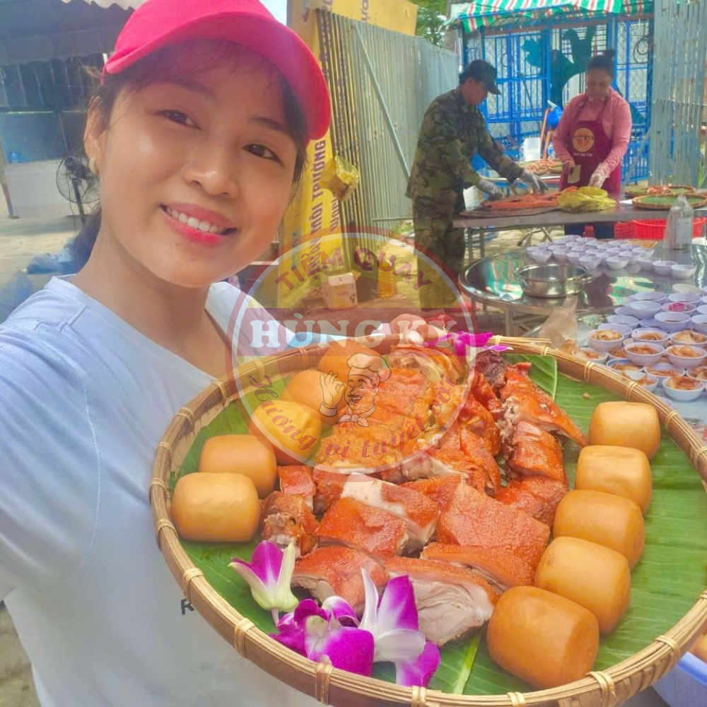 Ưu đãi dịch vụ của Heo Quay Hùng Ký